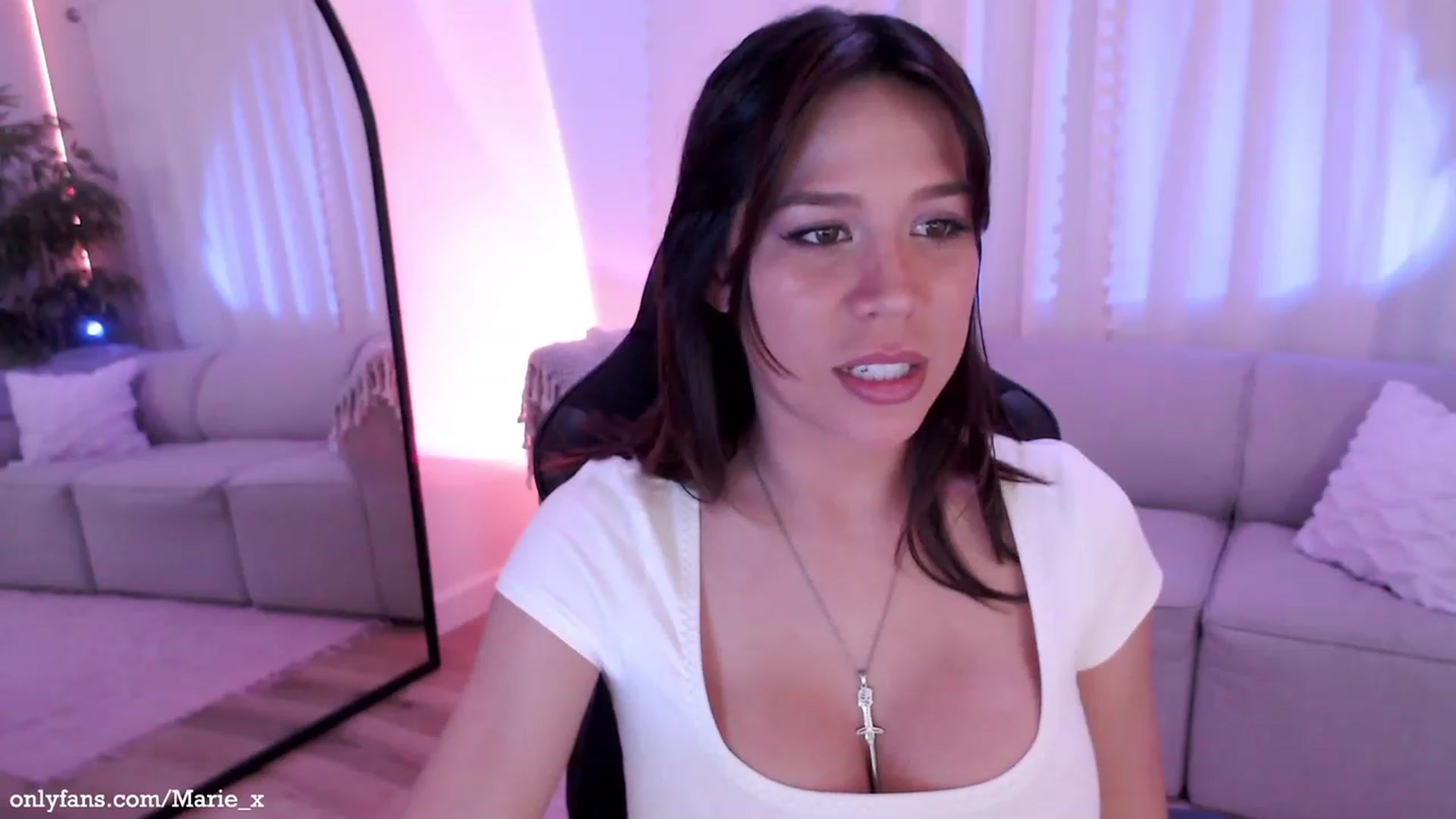 Gallery image thumbnail from Marie's myfreecams stream on, 01/28/2023, 05:38 image 10 of 20