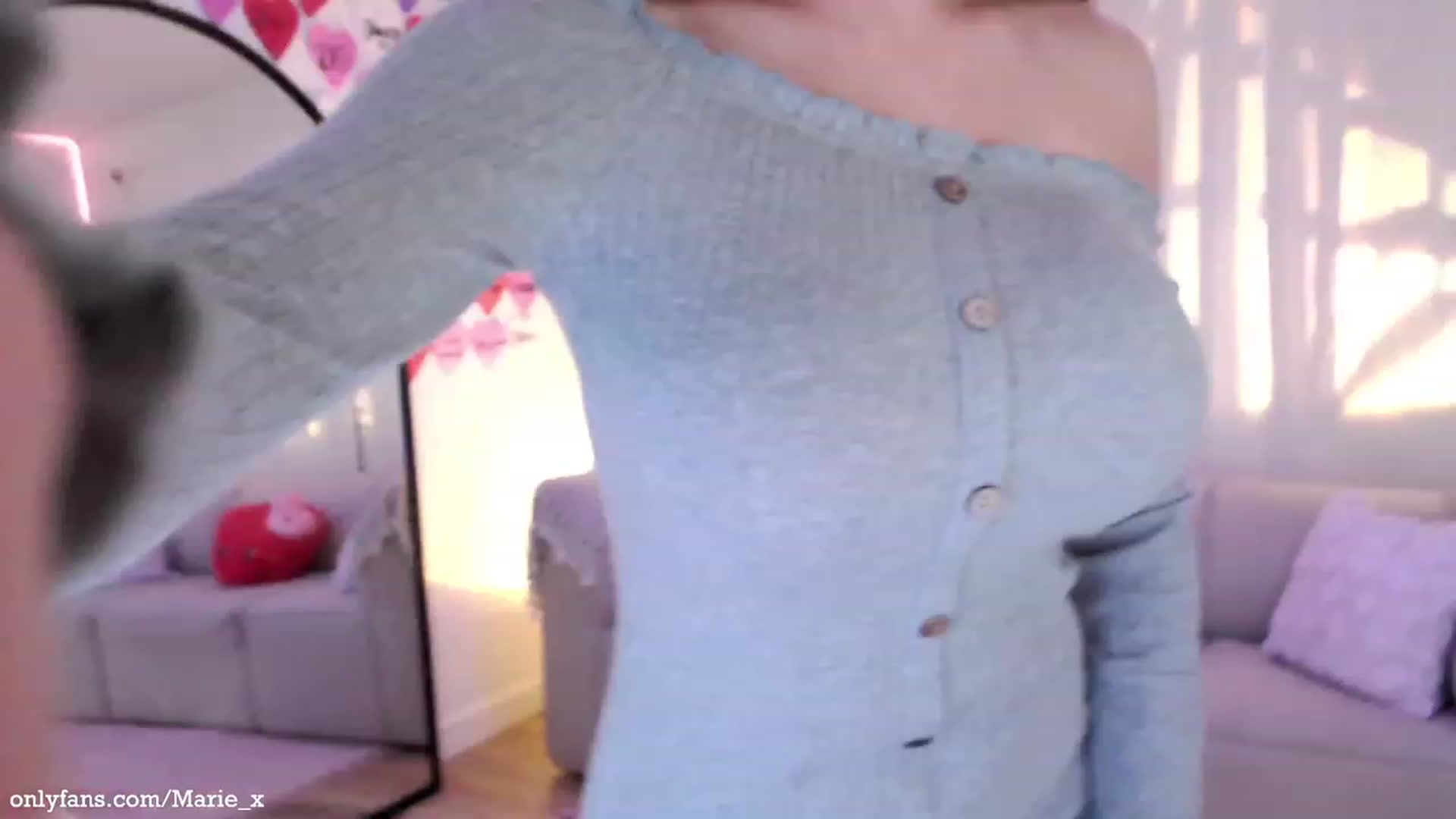Gallery image thumbnail from Marie's myfreecams stream on, 02/03/2023, 24:39 image 18 of 20