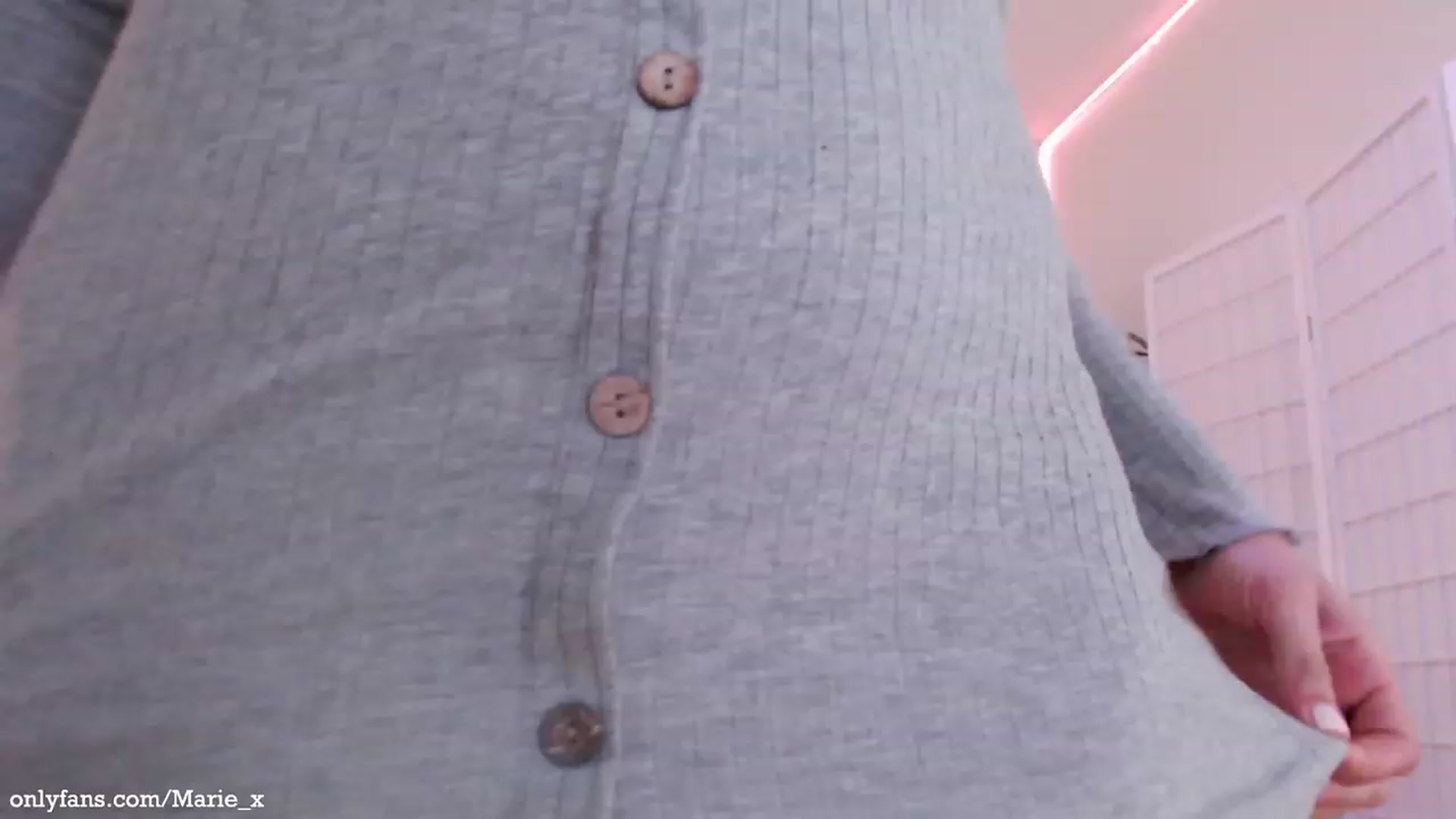 Gallery image thumbnail from Marie's myfreecams stream on, 02/03/2023, 24:39 image 10 of 20