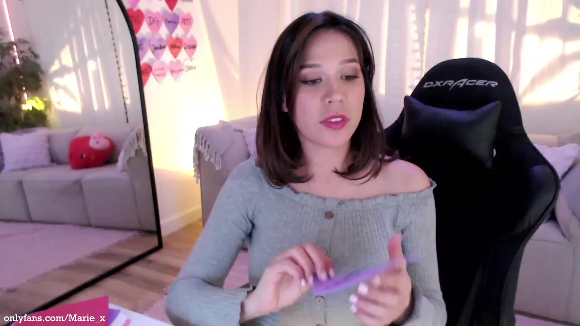 Gallery image thumbnail from Marie's myfreecams stream on, 02/03/2023, 24:39 image 13 of 20