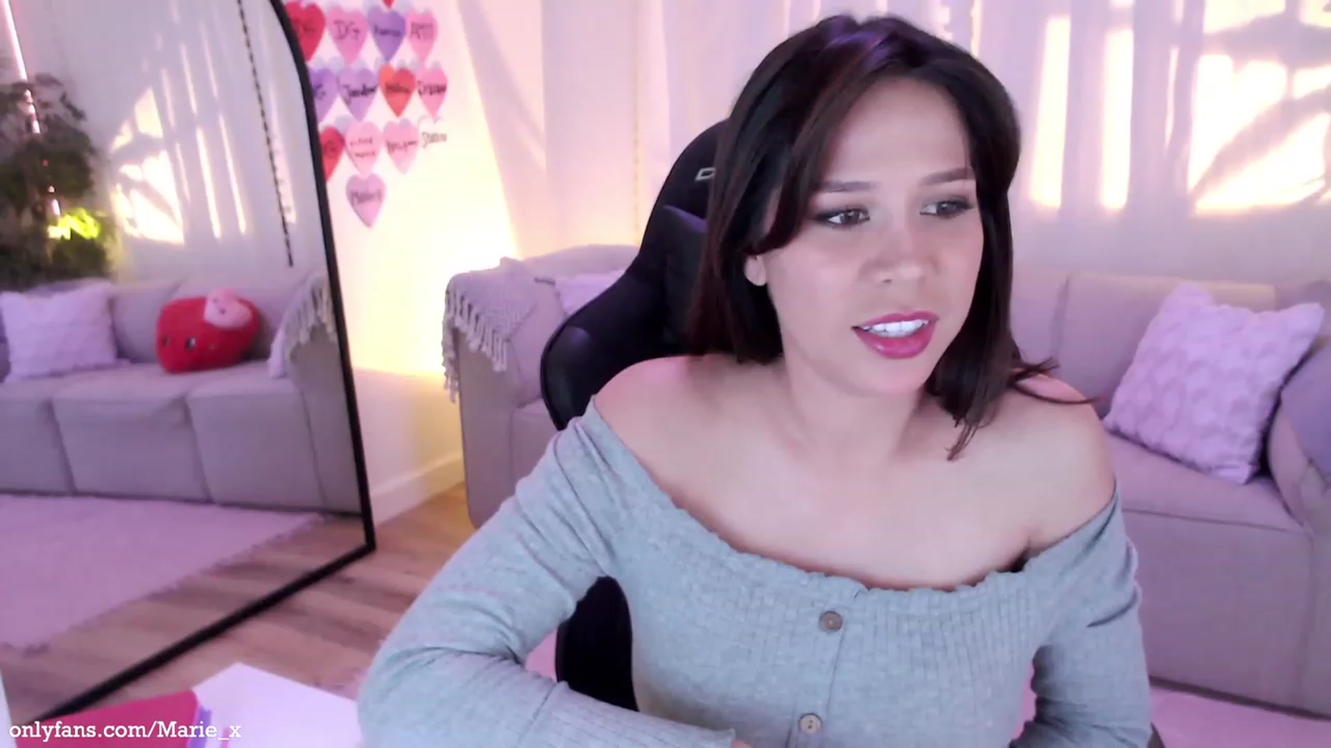 Gallery image thumbnail from Marie's myfreecams stream on, 02/03/2023, 01:04 image 11 of 20