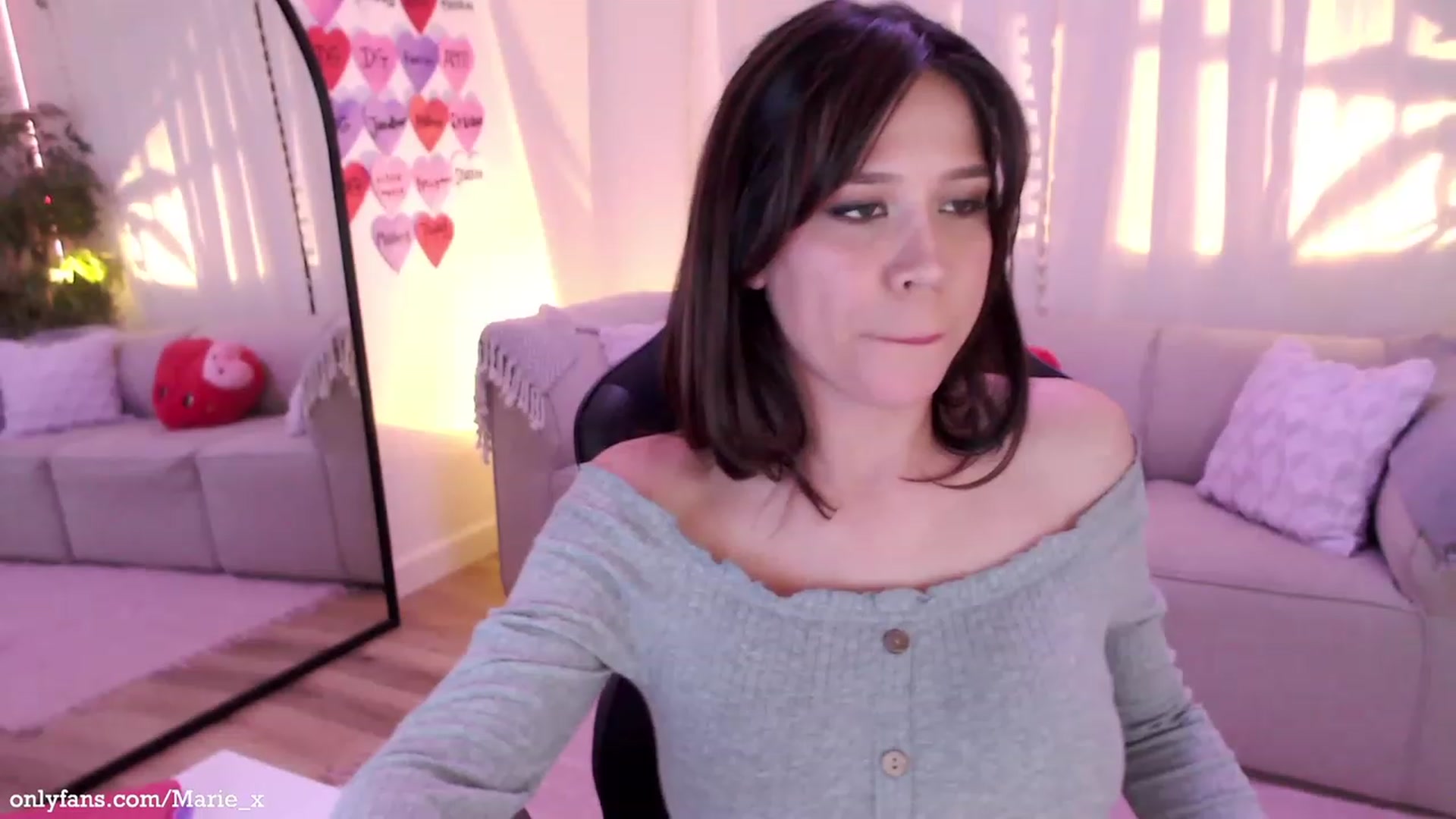 Gallery image thumbnail from Marie's myfreecams stream on, 02/03/2023, 02:06 image 10 of 20