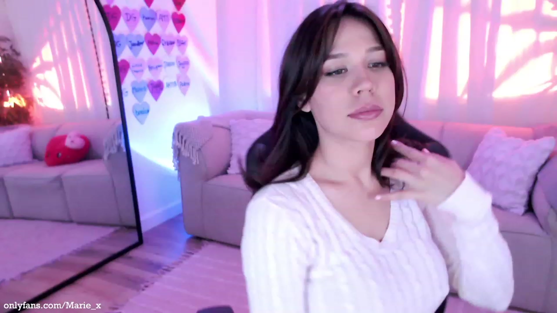 Gallery image thumbnail from Marie's myfreecams stream on, 02/08/2023, 05:07 image 12 of 20
