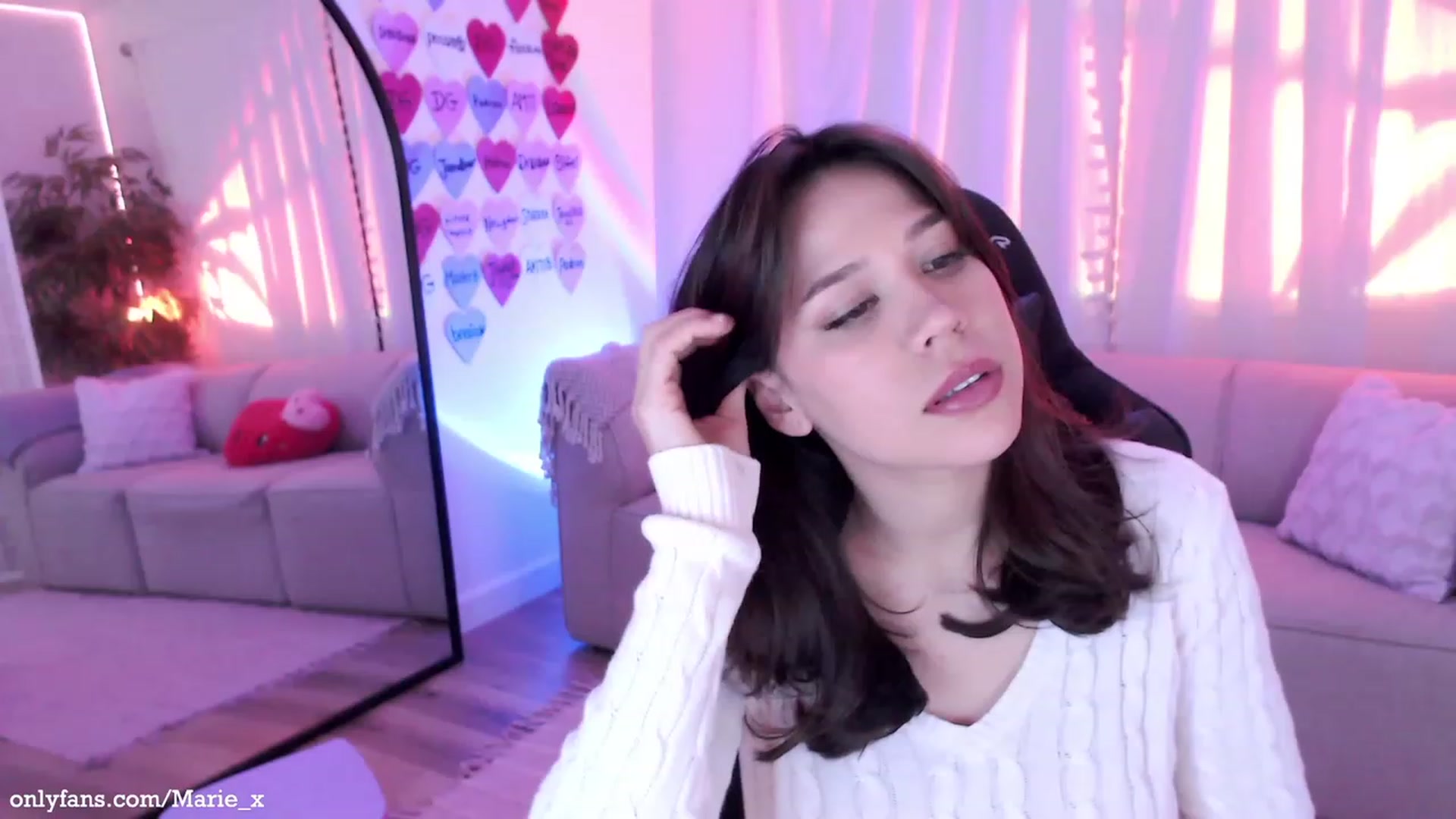 Gallery image thumbnail from Marie's myfreecams stream on, 02/08/2023, 06:47 image 1 of 20