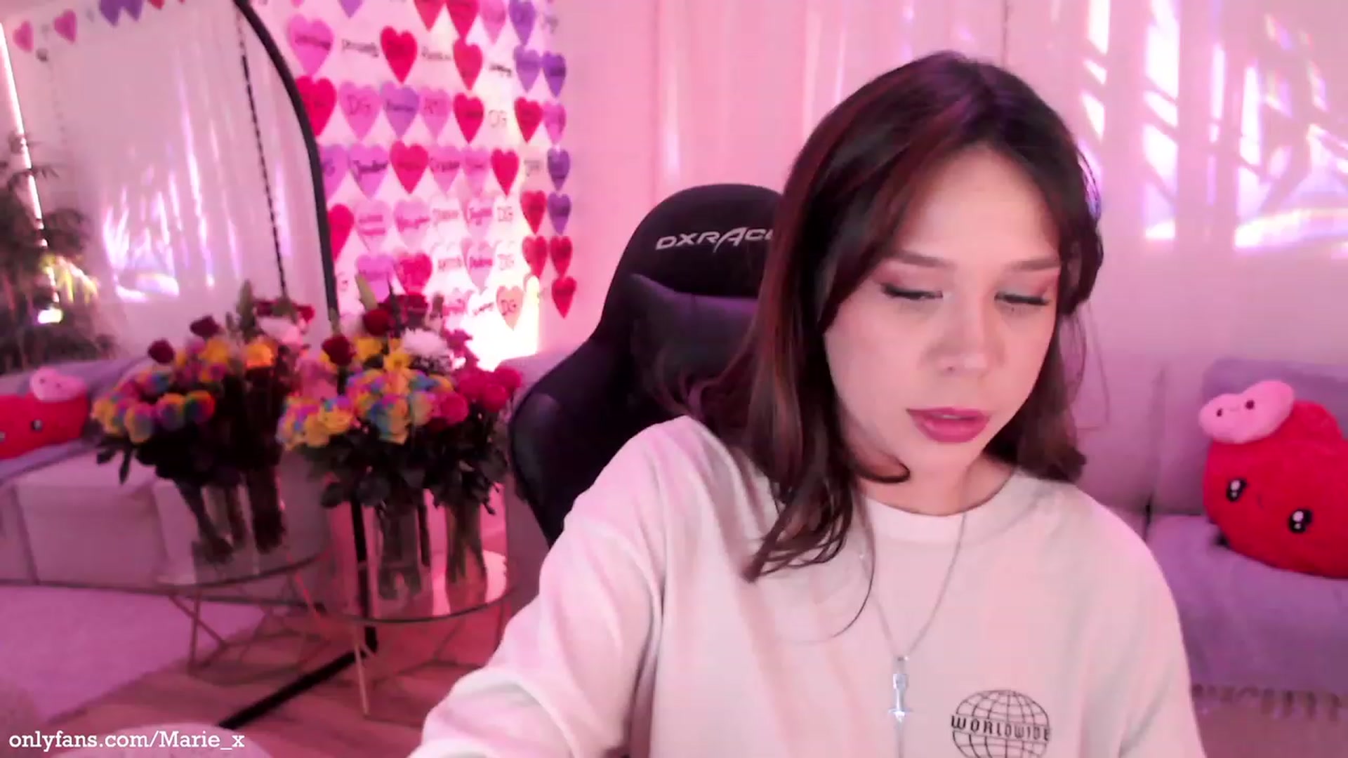 Gallery image thumbnail from Marie's myfreecams stream on, 02/18/2023, 03:03 image 10 of 20