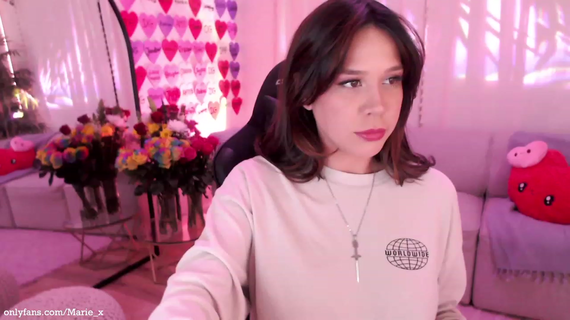 Gallery image thumbnail from Marie's myfreecams stream on, 02/18/2023, 03:03 image 6 of 20