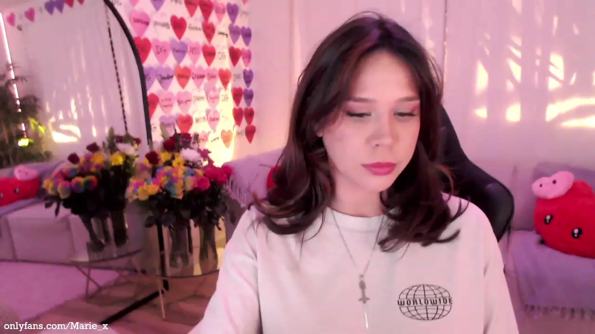 Gallery image thumbnail from Marie's myfreecams stream on, 02/18/2023, 04:01 image 1 of 20