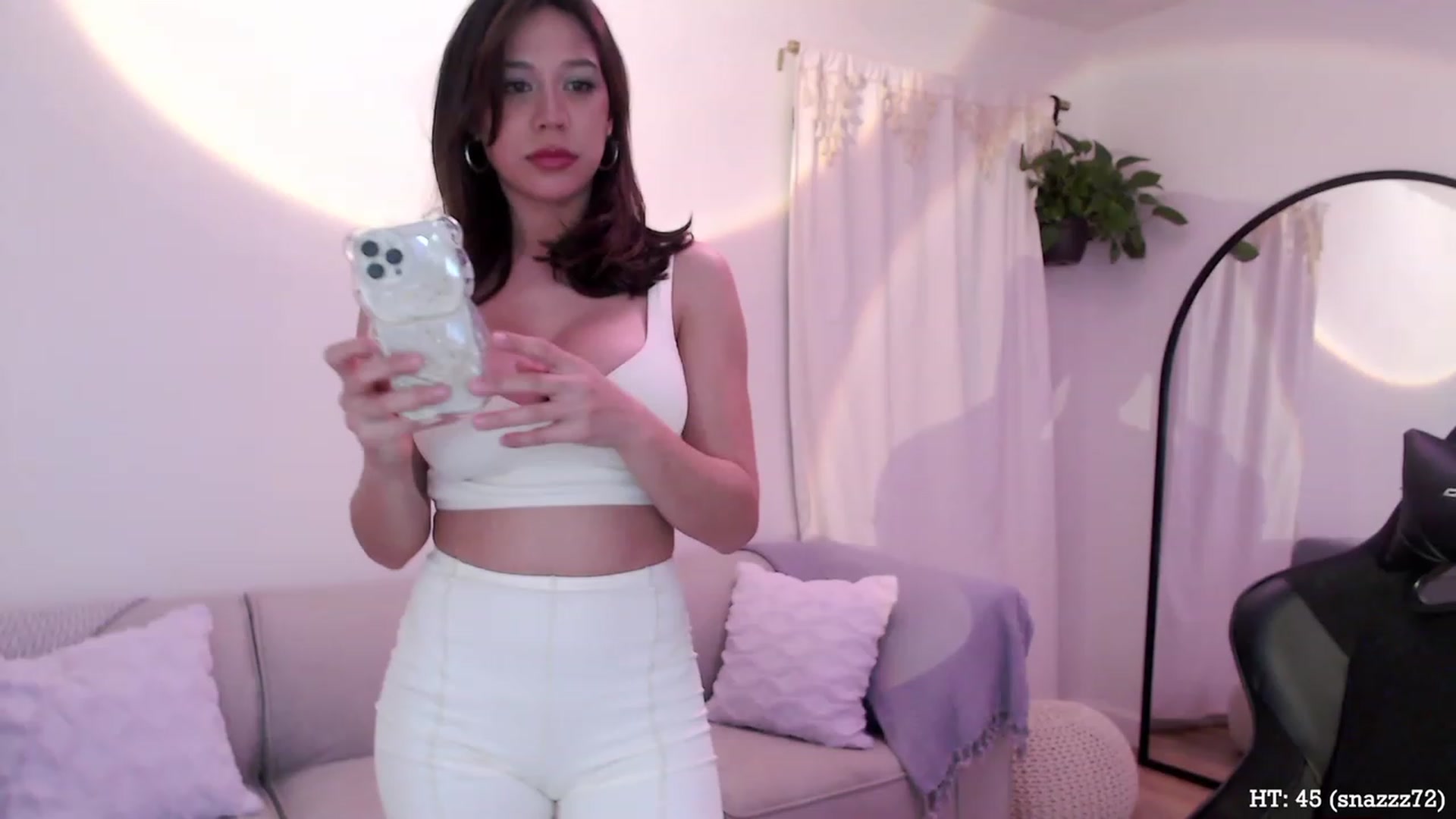 Gallery image thumbnail from Marie's myfreecams stream on, 03/28/2023, 04:10 image 3 of 20