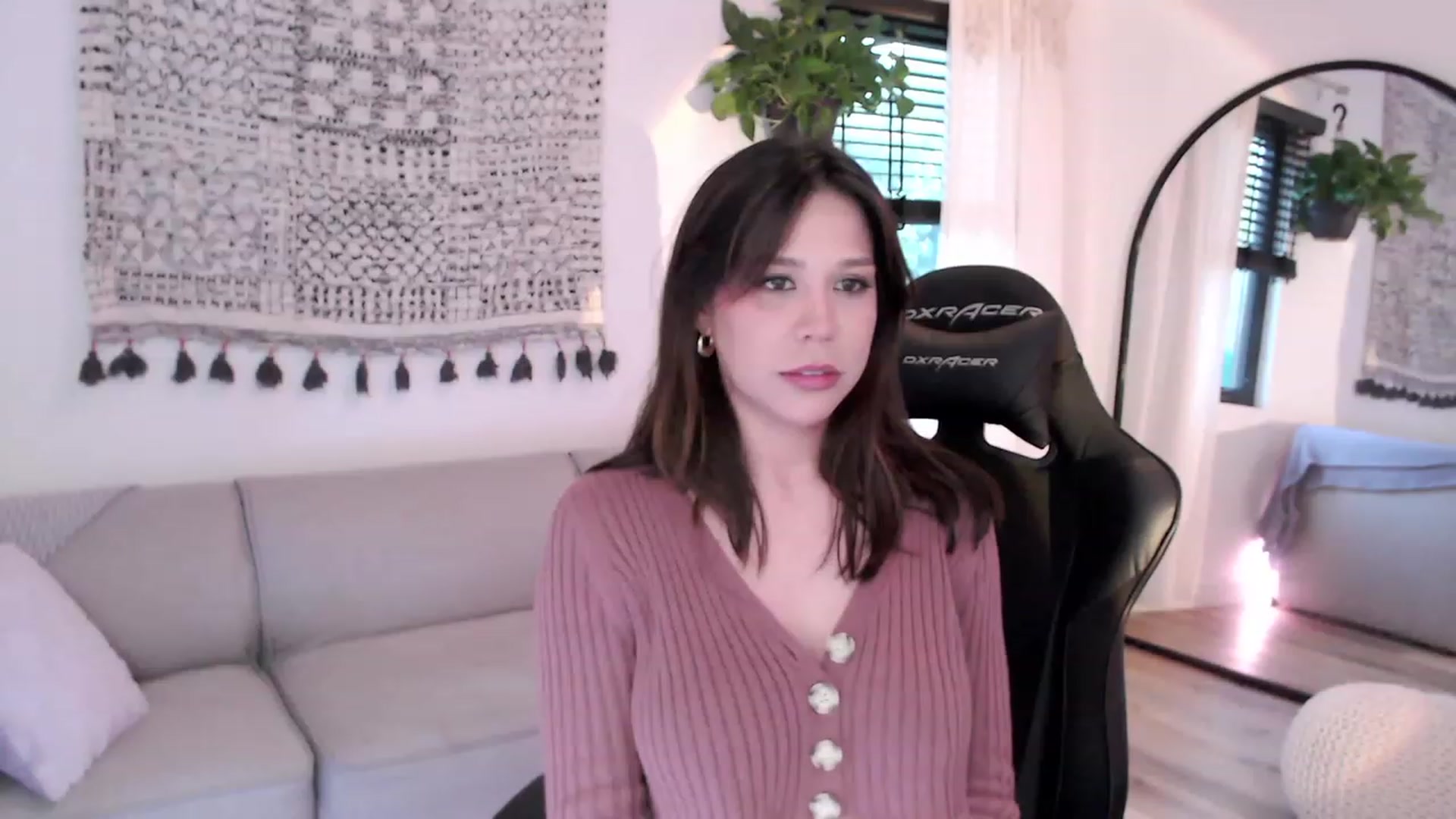 Gallery image thumbnail from Marie's myfreecams stream on, 03/30/2023, 04:09 image 4 of 20
