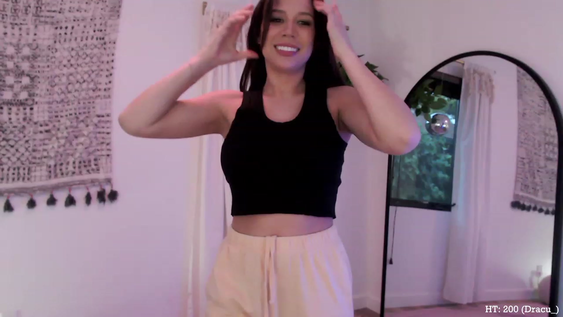 Gallery image thumbnail from Marie's myfreecams stream on, 04/05/2023, 05:13 image 4 of 20
