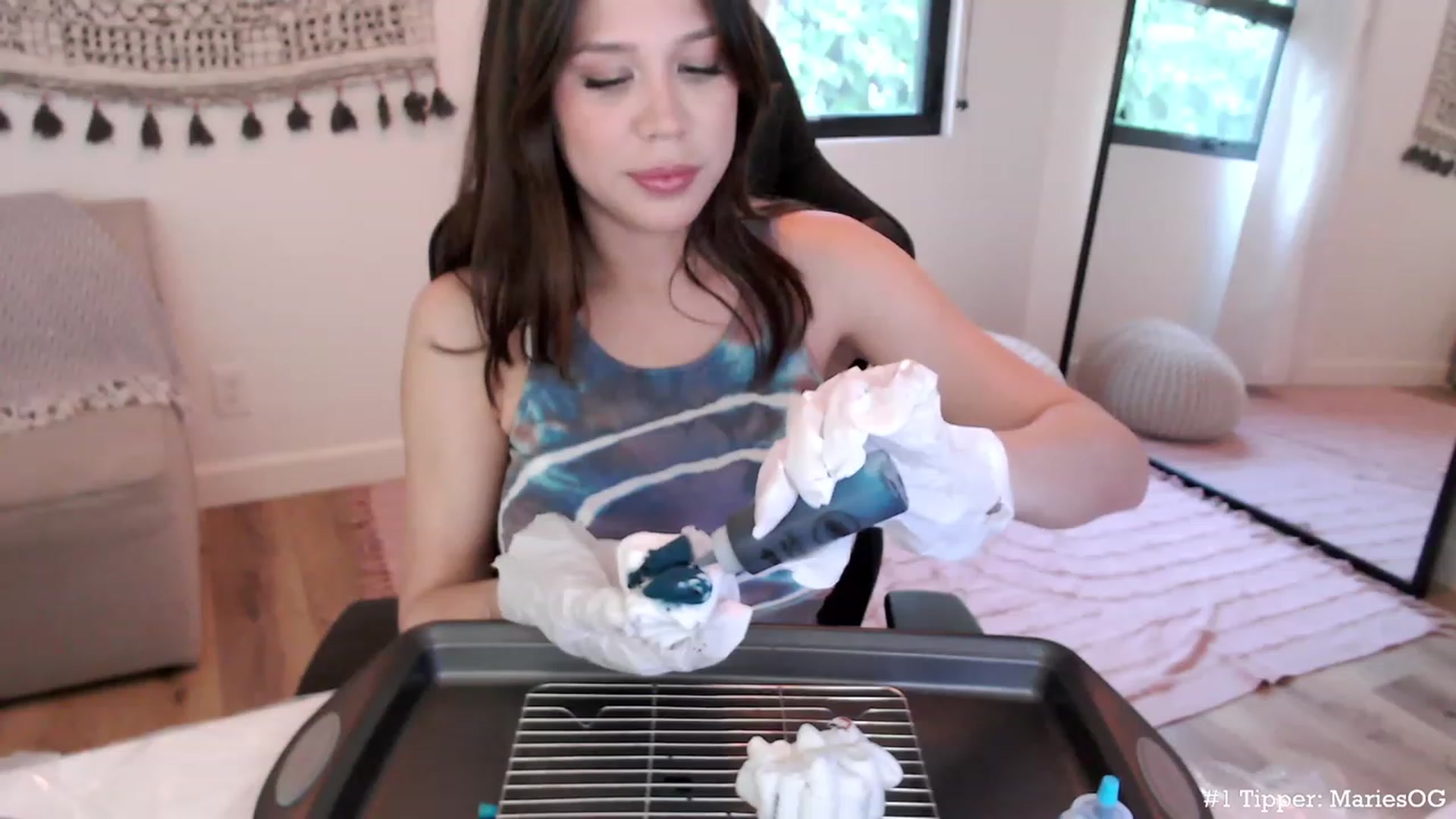 Gallery image thumbnail from Marie's myfreecams stream on, 04/20/2023, 03:21 image 3 of 20