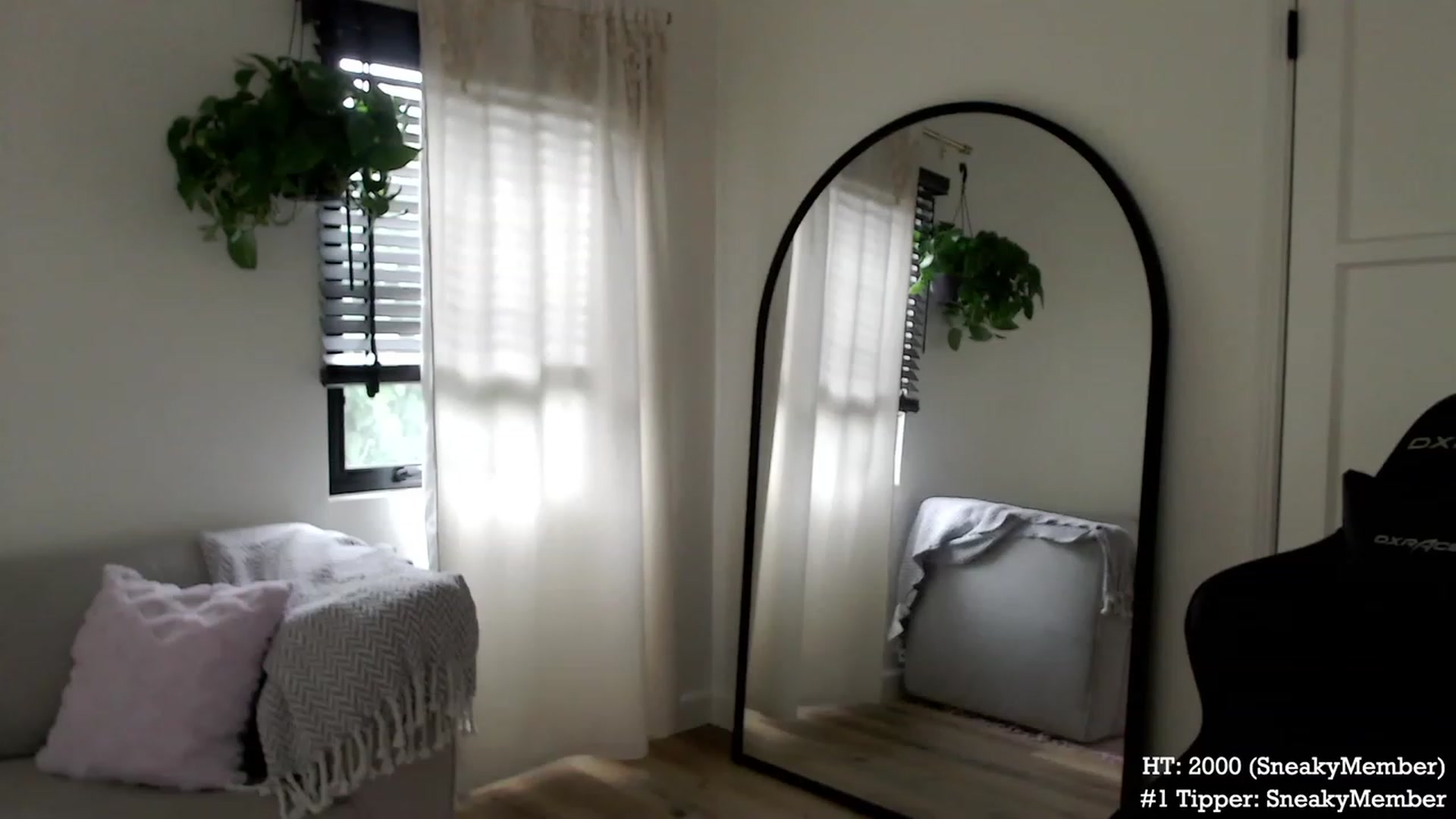 Gallery image thumbnail from Marie's myfreecams stream on, 05/31/2023, 23:47 image 1 of 20