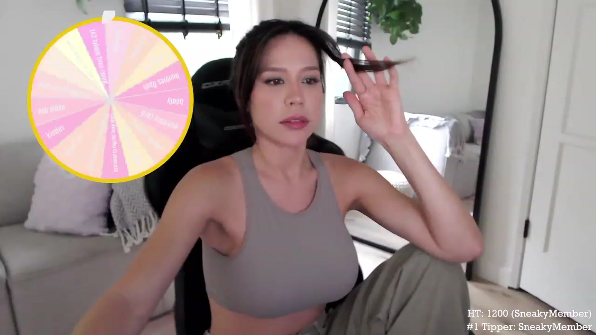 Gallery image thumbnail from Marie's myfreecams stream on, 06/01/2023, 23:59 image 13 of 20