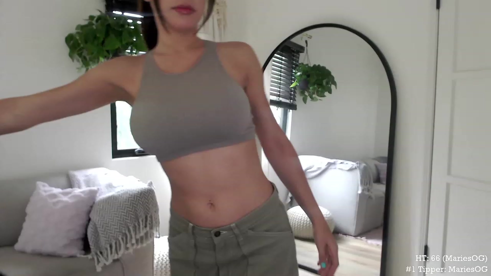 Gallery image thumbnail from Marie's myfreecams stream on, 06/01/2023, 23:59 image 3 of 20