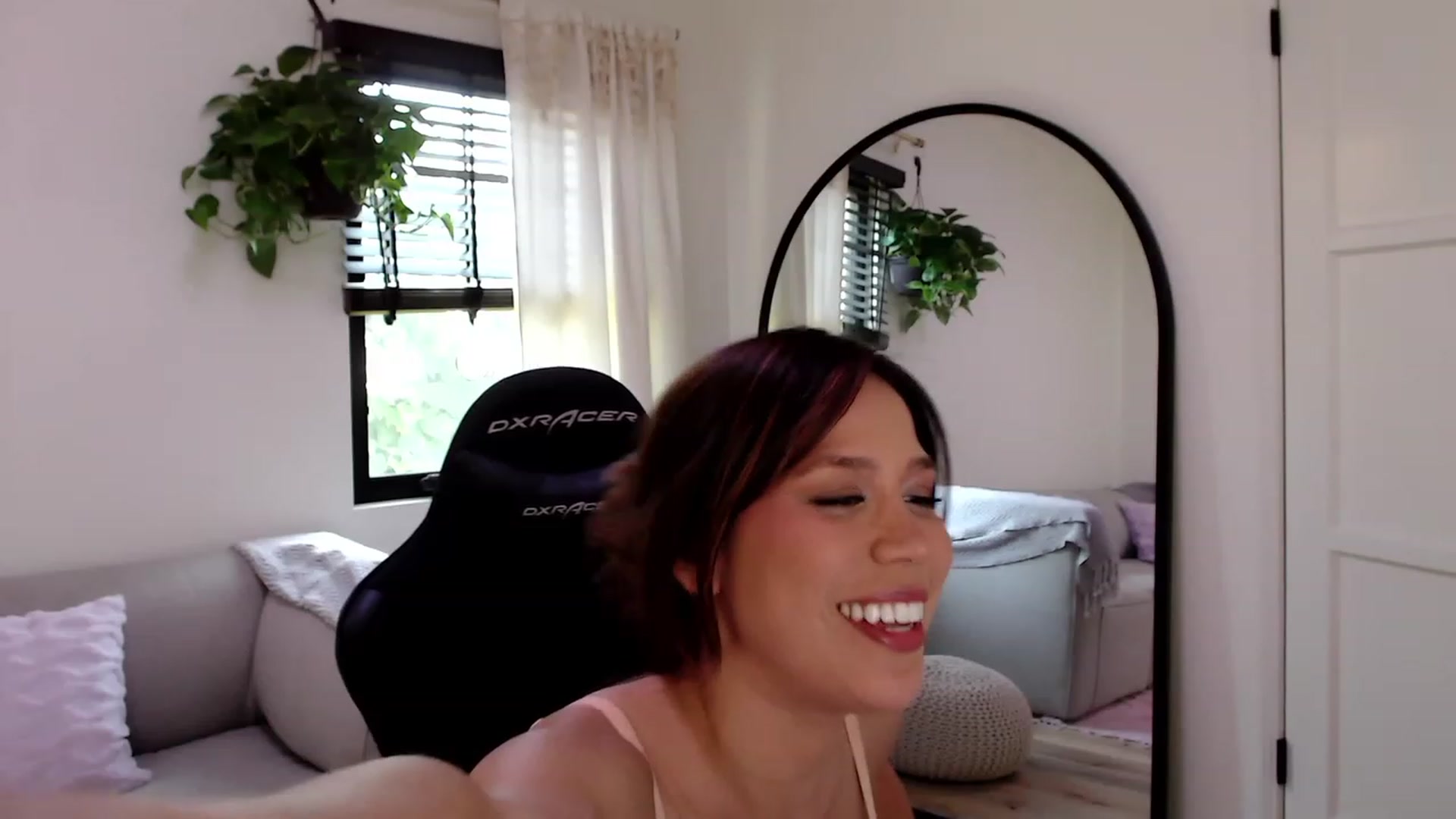 Gallery image thumbnail from Marie's myfreecams stream on, 06/21/2023, 24:03 image 17 of 20