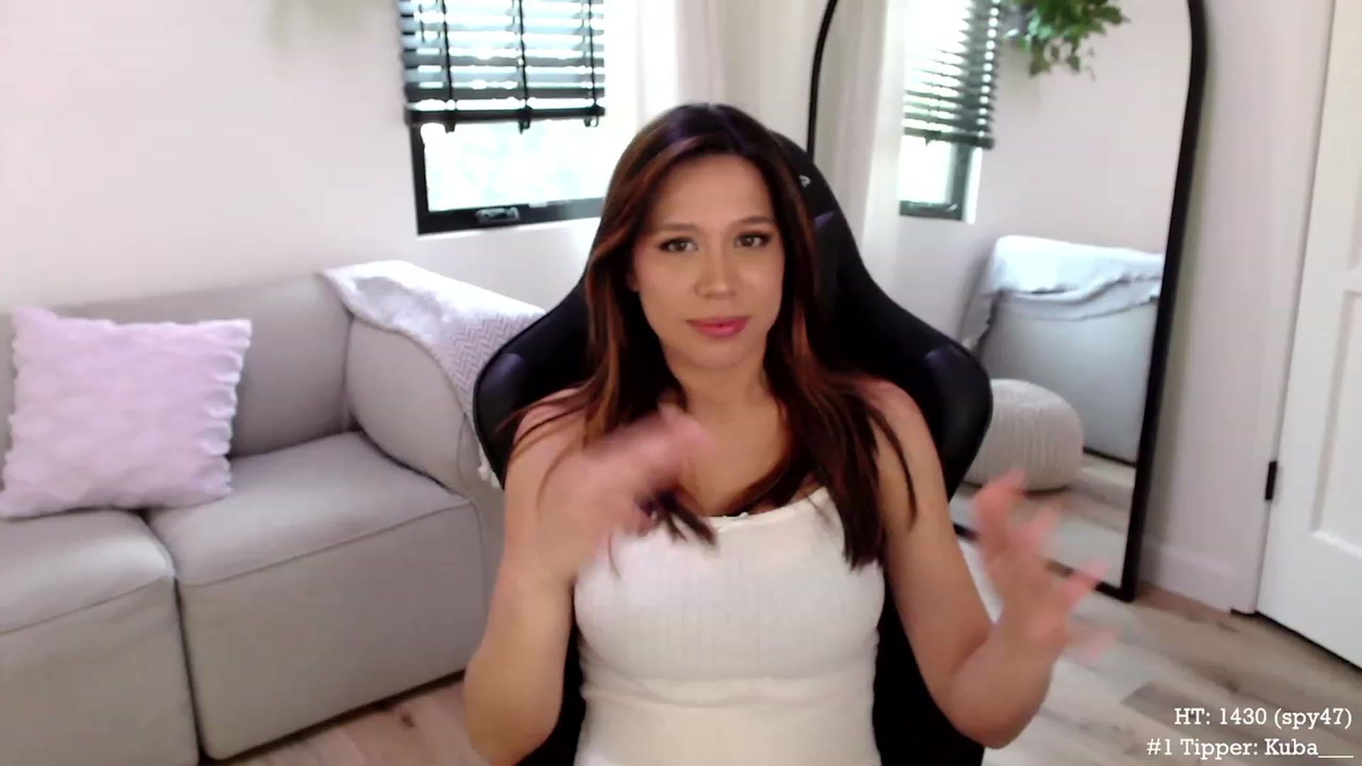 Gallery image thumbnail from Marie's myfreecams stream on, 06/27/2023, 01:27 image 6 of 20