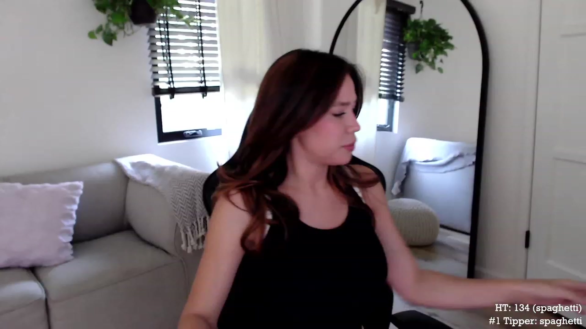 Gallery image thumbnail from Marie's myfreecams stream on, 06/29/2023, 24:00 image 1 of 20