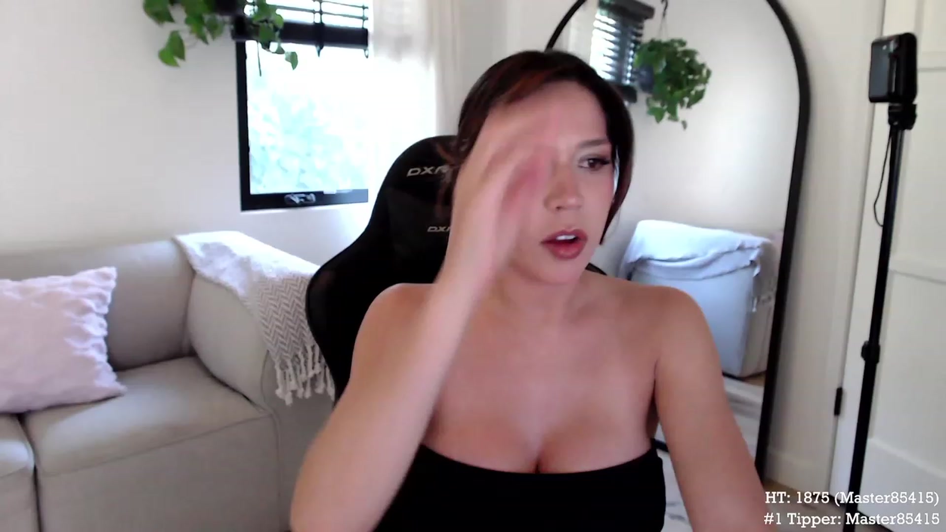 Gallery image thumbnail from Marie's myfreecams stream on, 07/07/2023, 24:02 image 12 of 20
