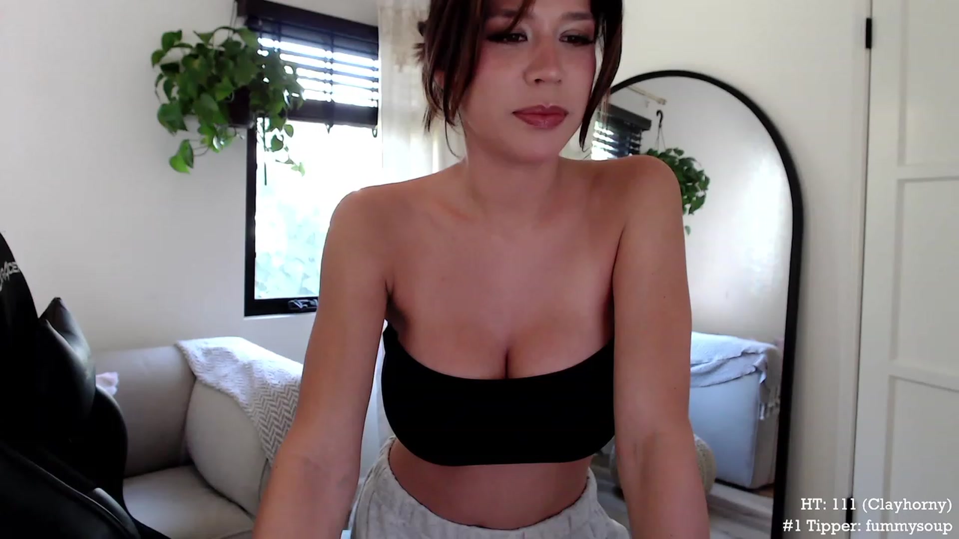 Gallery image thumbnail from Marie's myfreecams stream on, 07/07/2023, 01:27 image 4 of 20