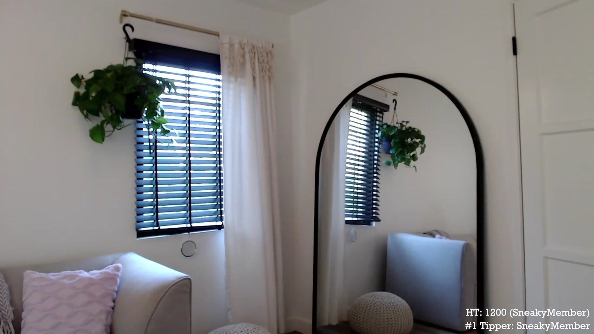 Gallery image thumbnail from Marie's myfreecams stream on, 07/20/2023, 23:41 image 14 of 20