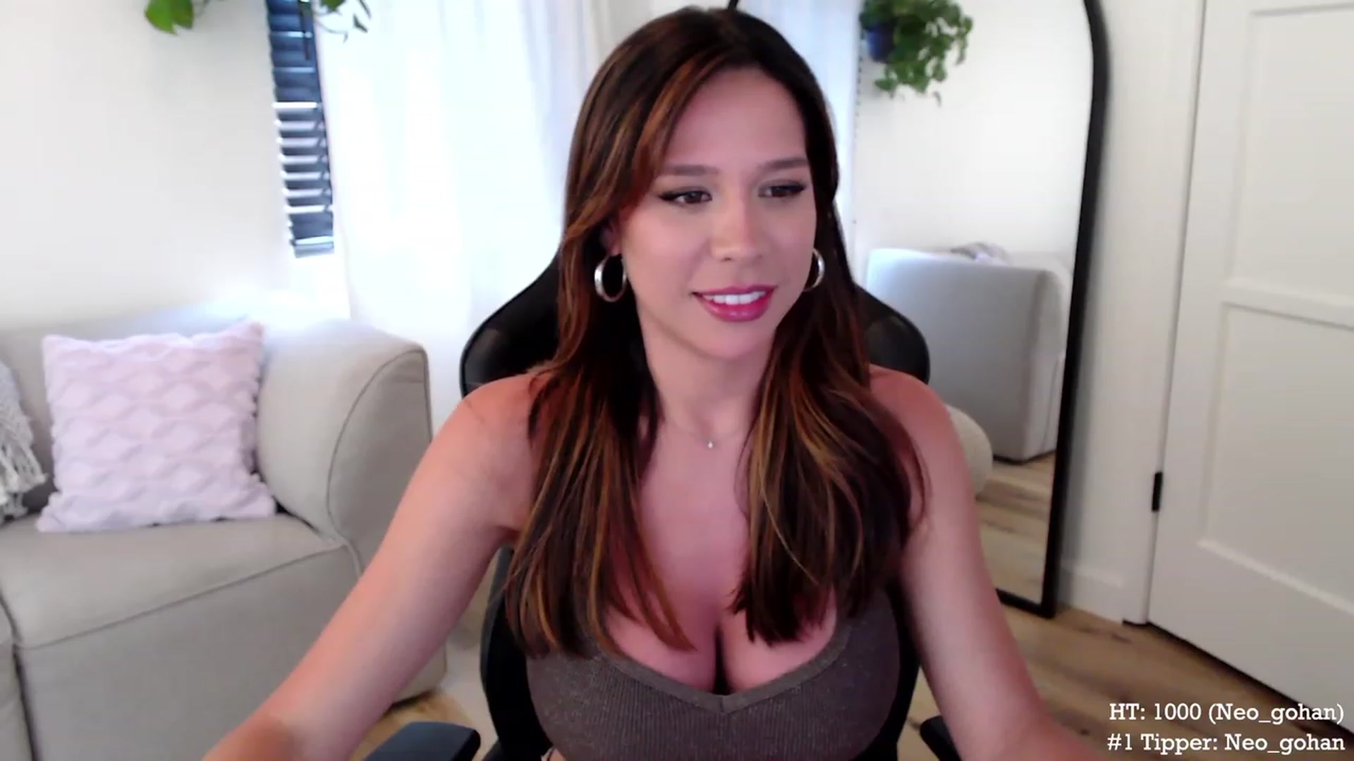 Gallery image thumbnail from Marie's myfreecams stream on, 07/20/2023, 23:41 image 6 of 20