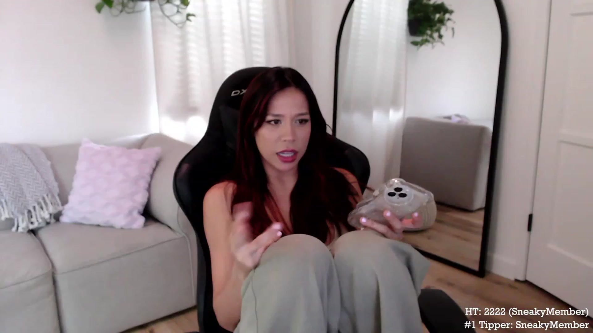 Gallery image thumbnail from Marie's myfreecams stream on, 08/01/2023, 24:01 image 12 of 20