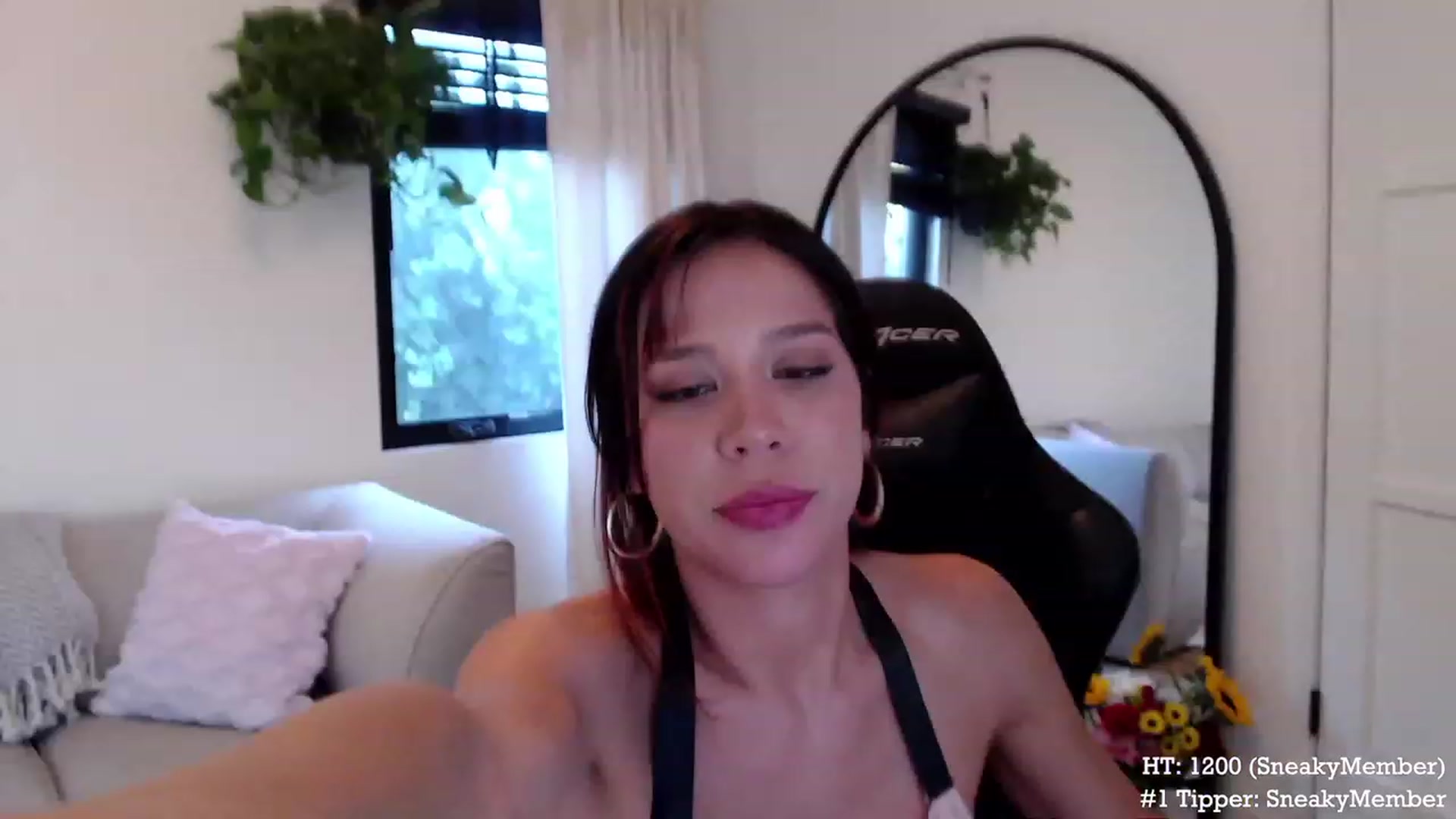Gallery image thumbnail from Marie's myfreecams stream on, 08/11/2023, 02:40 image 17 of 20