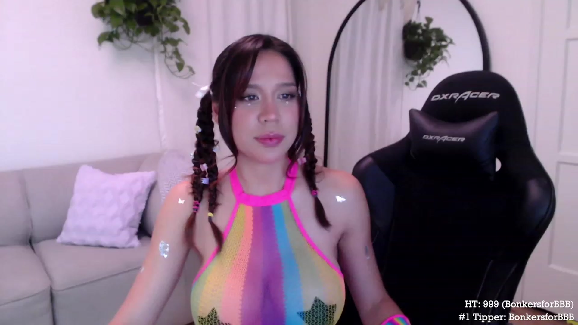 Gallery image thumbnail from Marie's myfreecams stream on, 10/04/2023, 04:05 image 4 of 20