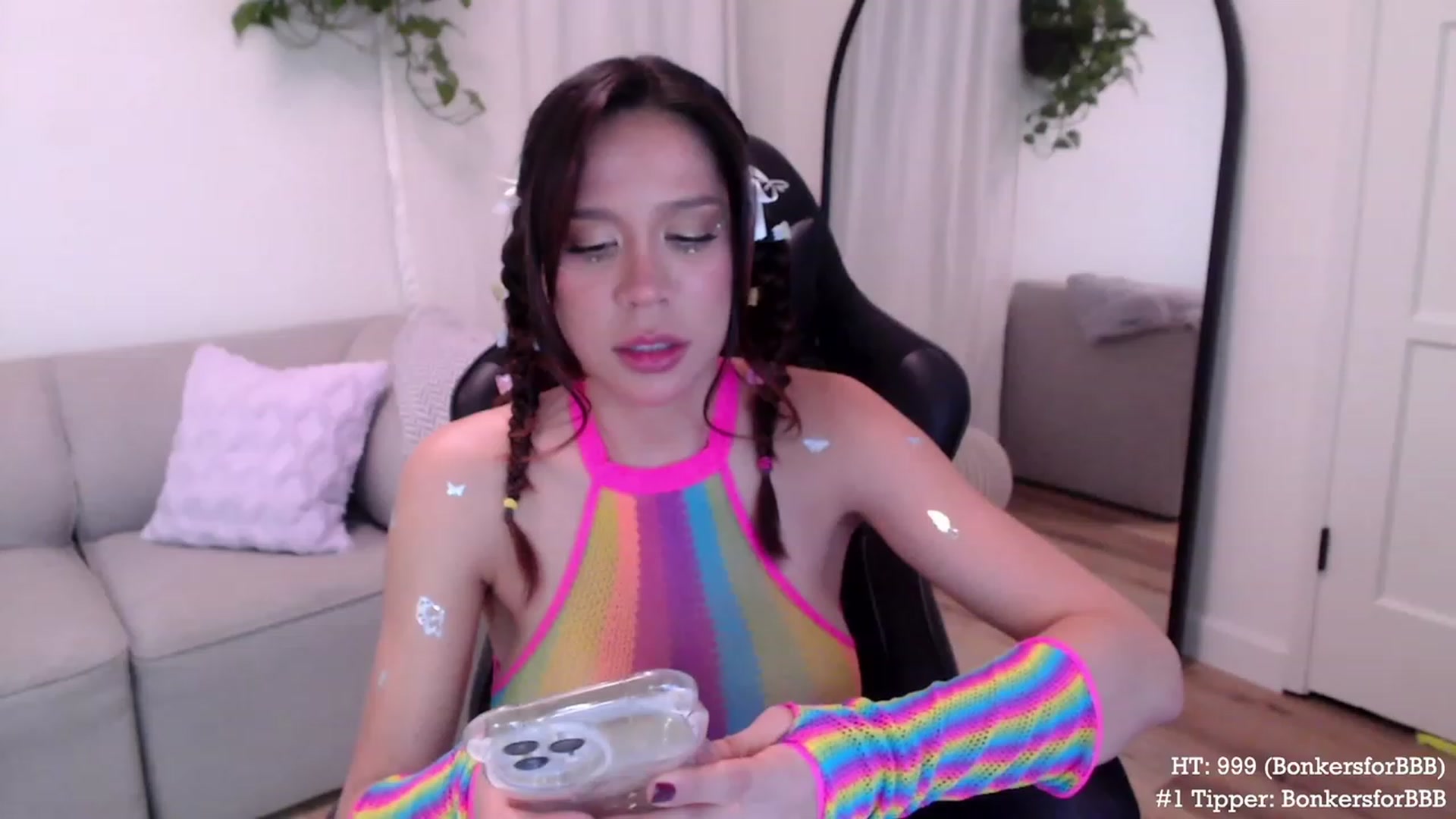 Gallery image thumbnail from Marie's myfreecams stream on, 10/04/2023, 04:05 image 6 of 20