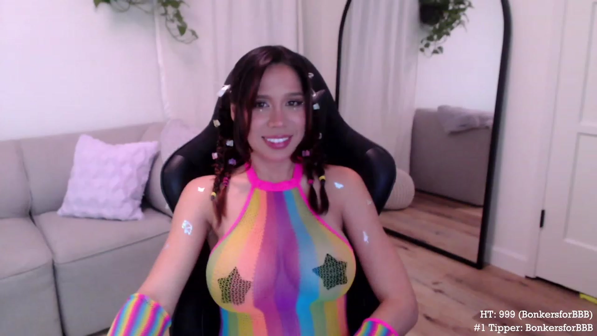 Gallery image thumbnail from Marie's myfreecams stream on, 10/04/2023, 04:05 image 2 of 20