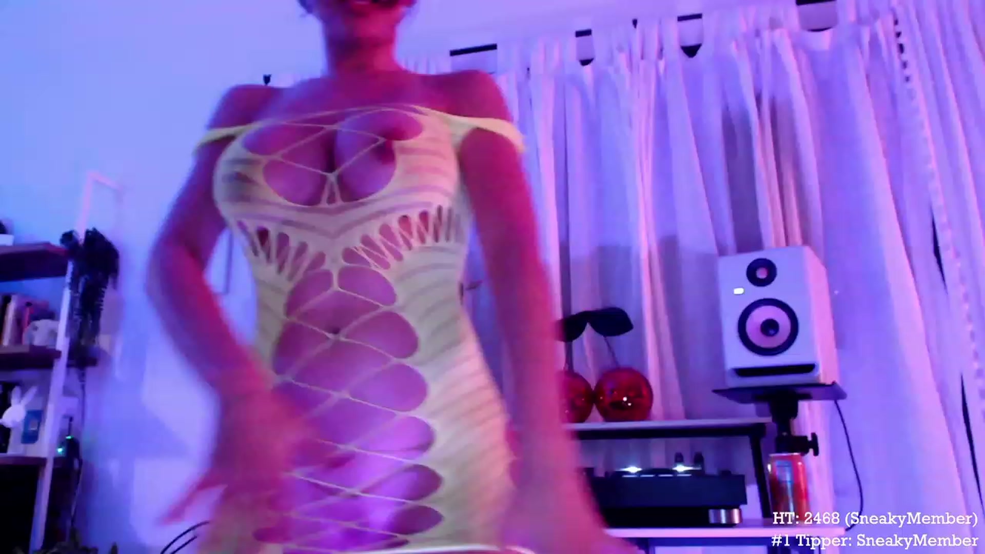 Gallery image thumbnail from Marie's myfreecams stream on, 10/17/2023, 07:04 image 19 of 20
