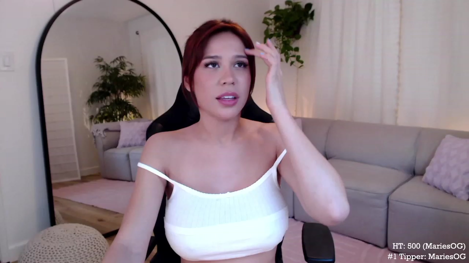 Gallery image thumbnail from Marie's myfreecams stream on, 10/27/2023, 03:09 image 3 of 20