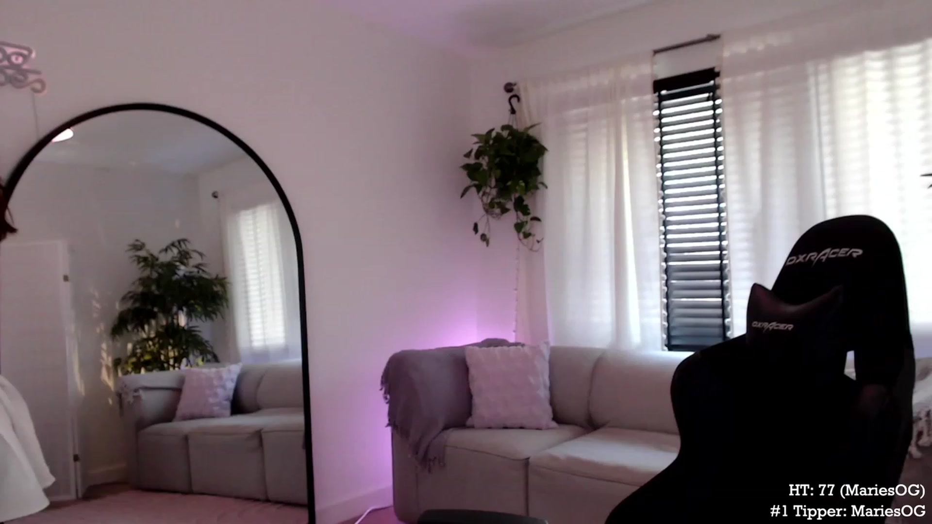 Gallery image thumbnail from Marie's myfreecams stream on, 11/06/2023, 23:18 image 13 of 20