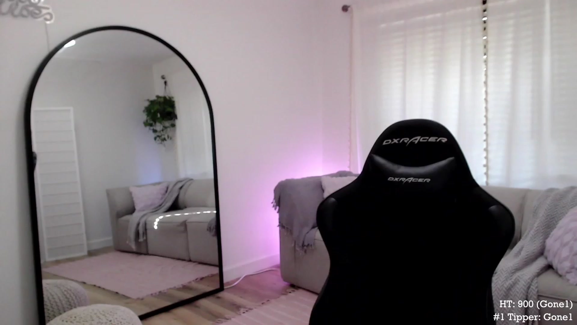 Gallery image thumbnail from Marie's myfreecams stream on, 11/10/2023, 23:50 image 8 of 20