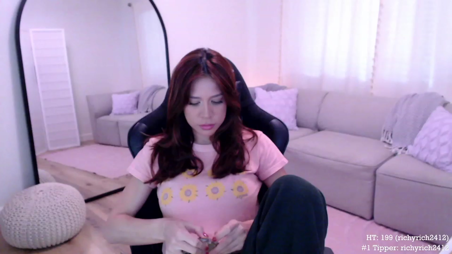 Gallery image thumbnail from Marie's myfreecams stream on, 11/15/2023, 22:07 image 4 of 20