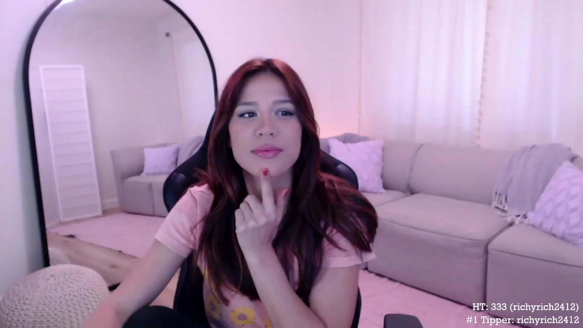 Gallery image thumbnail from Marie's myfreecams stream on, 11/15/2023, 22:07 image 17 of 20