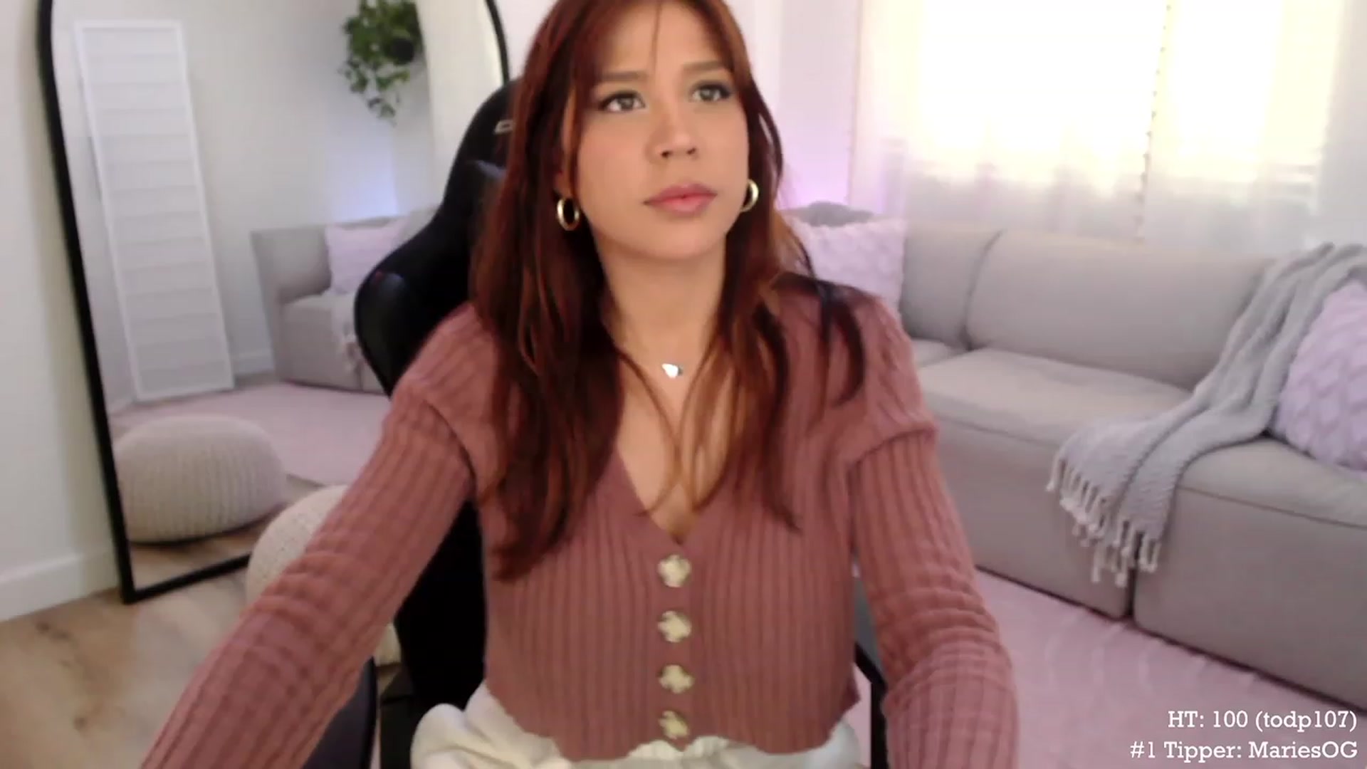 Gallery image thumbnail from Marie's myfreecams stream on, 11/16/2023, 22:43 image 1 of 20