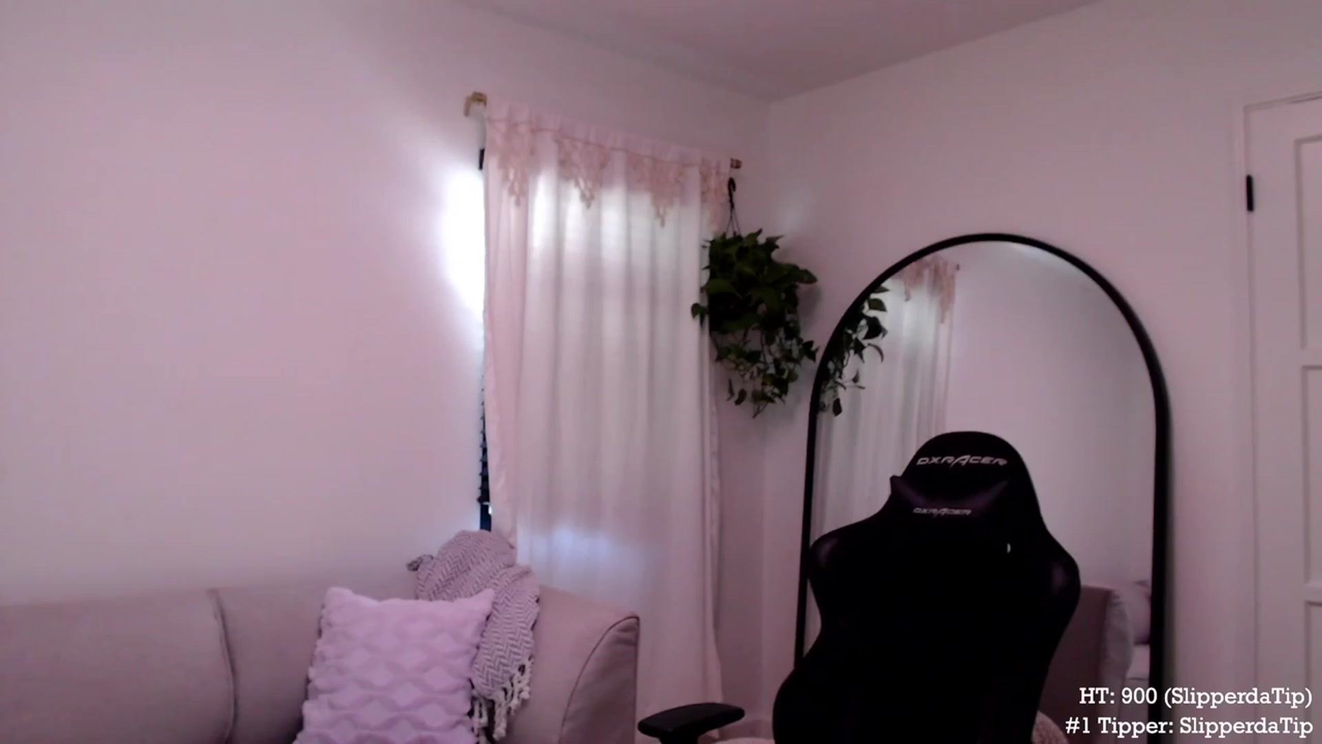 Gallery image thumbnail from Marie's myfreecams stream on, 11/20/2023, 23:50 image 15 of 20
