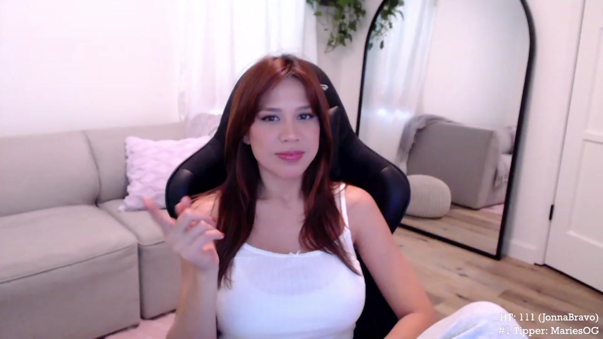 Gallery image thumbnail from Marie's myfreecams stream on, 11/28/2023, 24:48 image 4 of 20