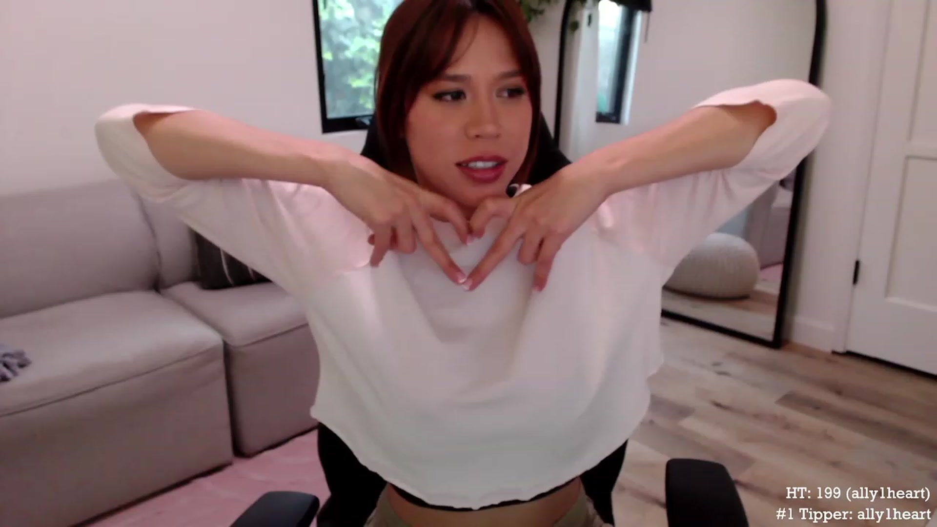 Gallery image thumbnail from Marie's myfreecams stream on, 12/06/2023, 24:01 image 12 of 20
