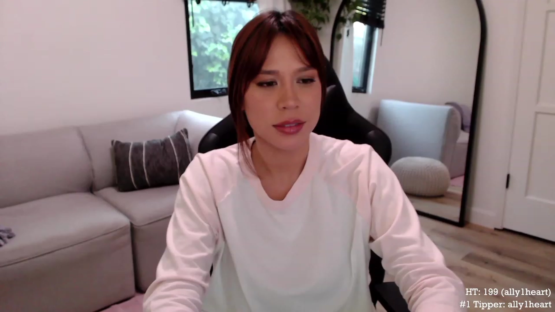 Gallery image thumbnail from Marie's myfreecams stream on, 12/06/2023, 24:01 image 18 of 20