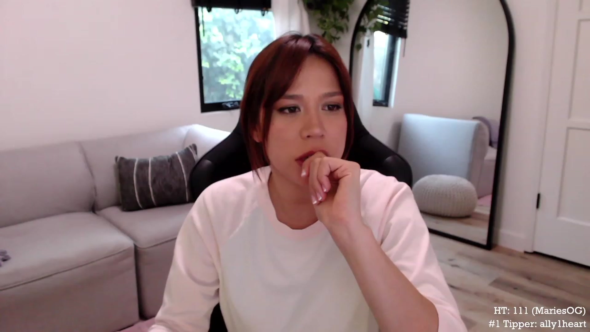 Gallery image thumbnail from Marie's myfreecams stream on, 12/06/2023, 24:01 image 5 of 20