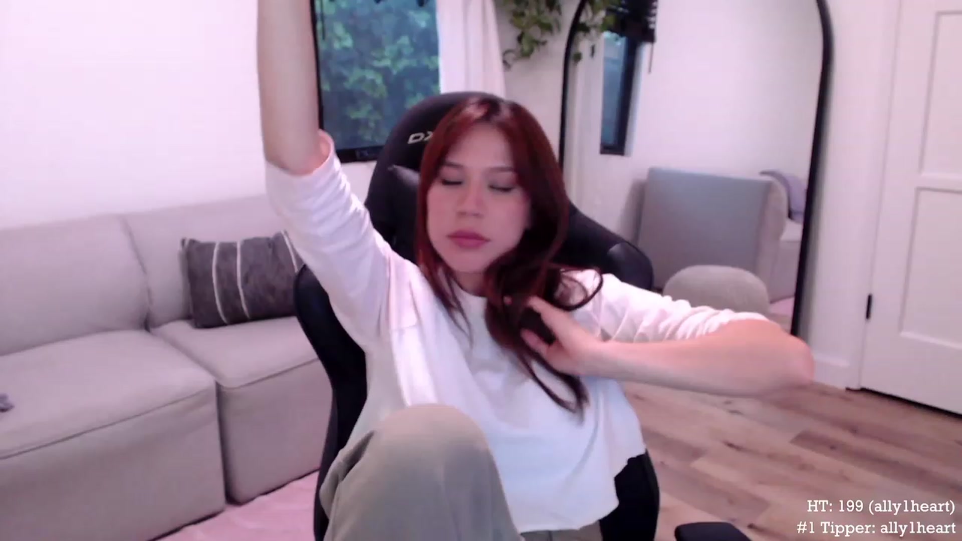 Gallery image thumbnail from Marie's myfreecams stream on, 12/06/2023, 01:01 image 15 of 20
