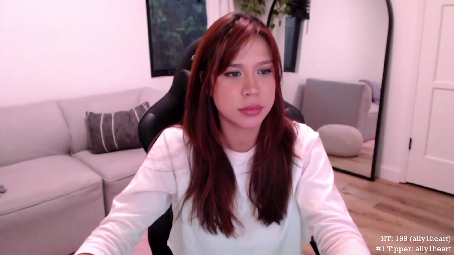Gallery image thumbnail from Marie's myfreecams stream on, 12/06/2023, 01:01 image 18 of 20