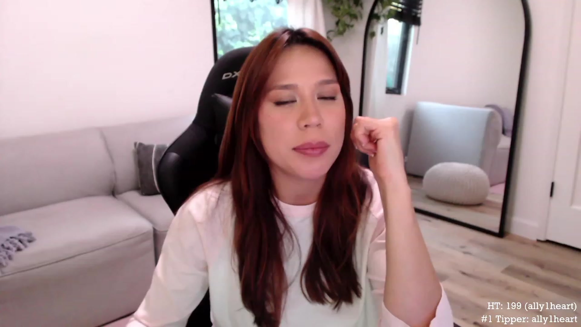 Gallery image thumbnail from Marie's myfreecams stream on, 12/06/2023, 01:01 image 2 of 20