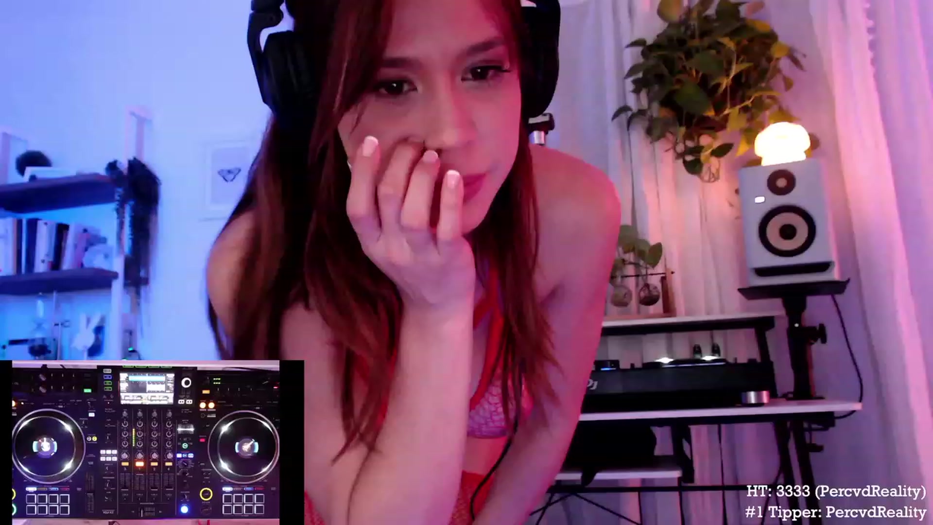 Gallery image thumbnail from Marie's myfreecams stream on, 12/22/2023, 06:15 image 8 of 20