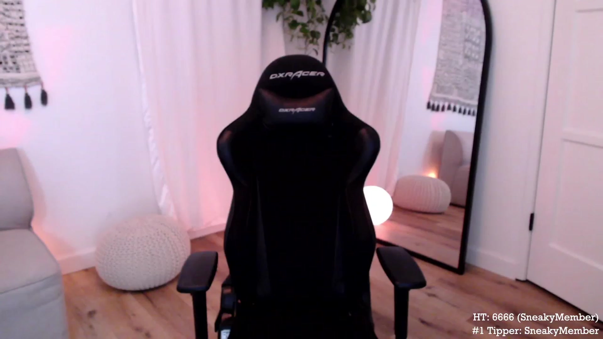 Gallery image thumbnail from Marie's myfreecams stream on, 01/06/2024, 06:45 image 10 of 20