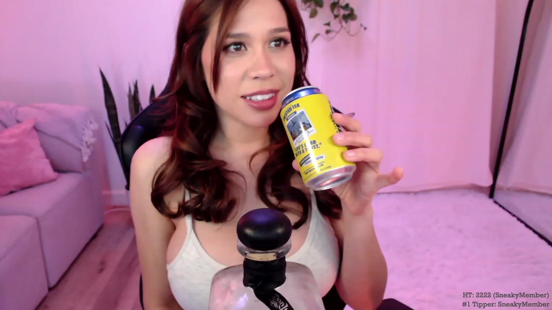 Gallery image thumbnail from Marie's myfreecams stream on, 03/09/2024, 04:05 image 2 of 20