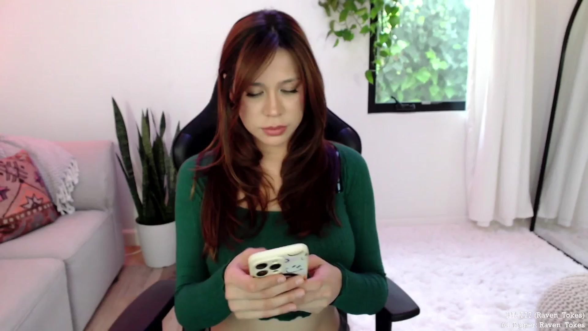 Gallery image thumbnail from Marie's myfreecams stream on, 04/02/2024, 01:32 image 19 of 20