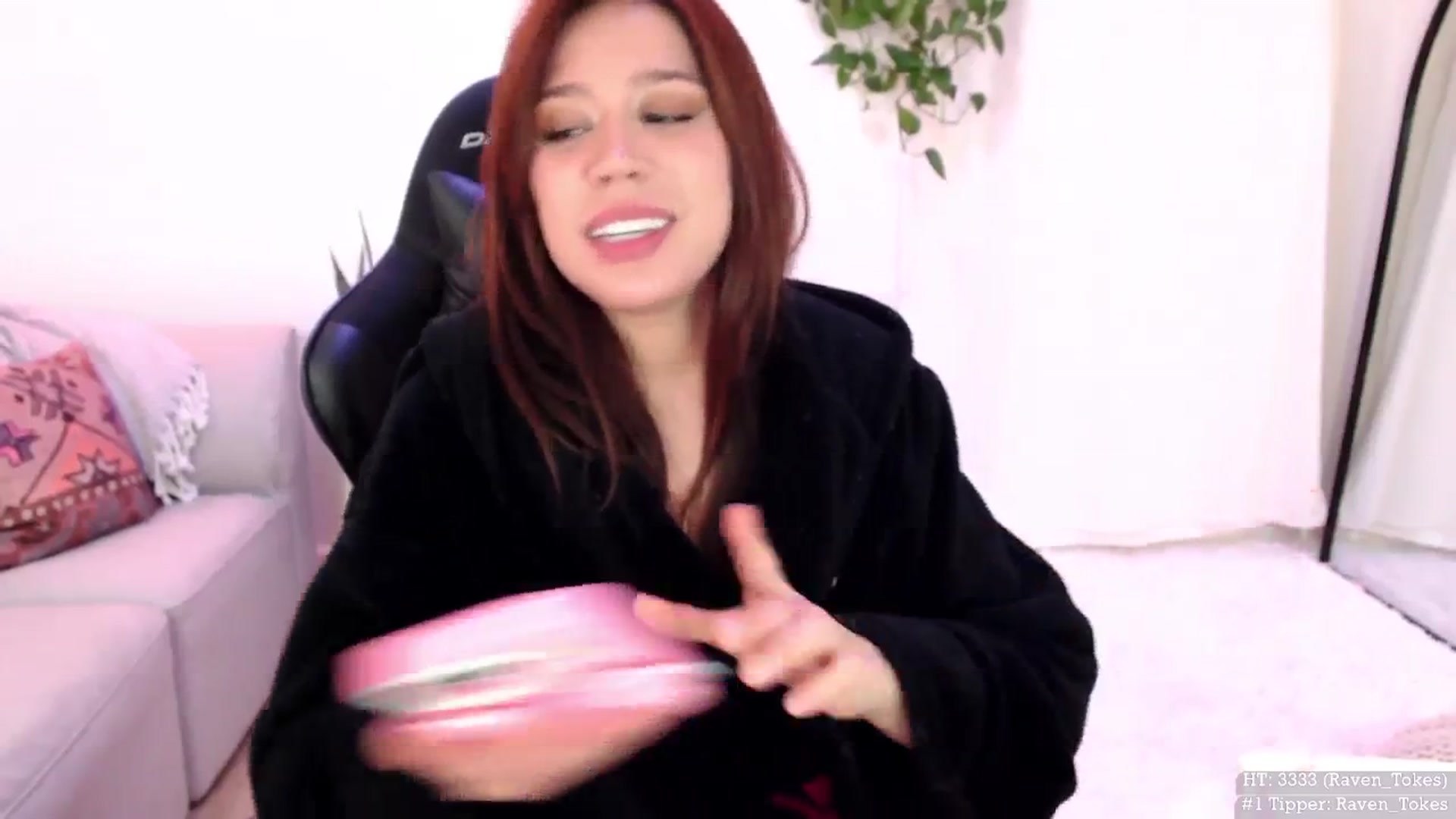 Gallery image thumbnail from Marie's myfreecams stream on, 04/20/2024, 04:17 image 19 of 20